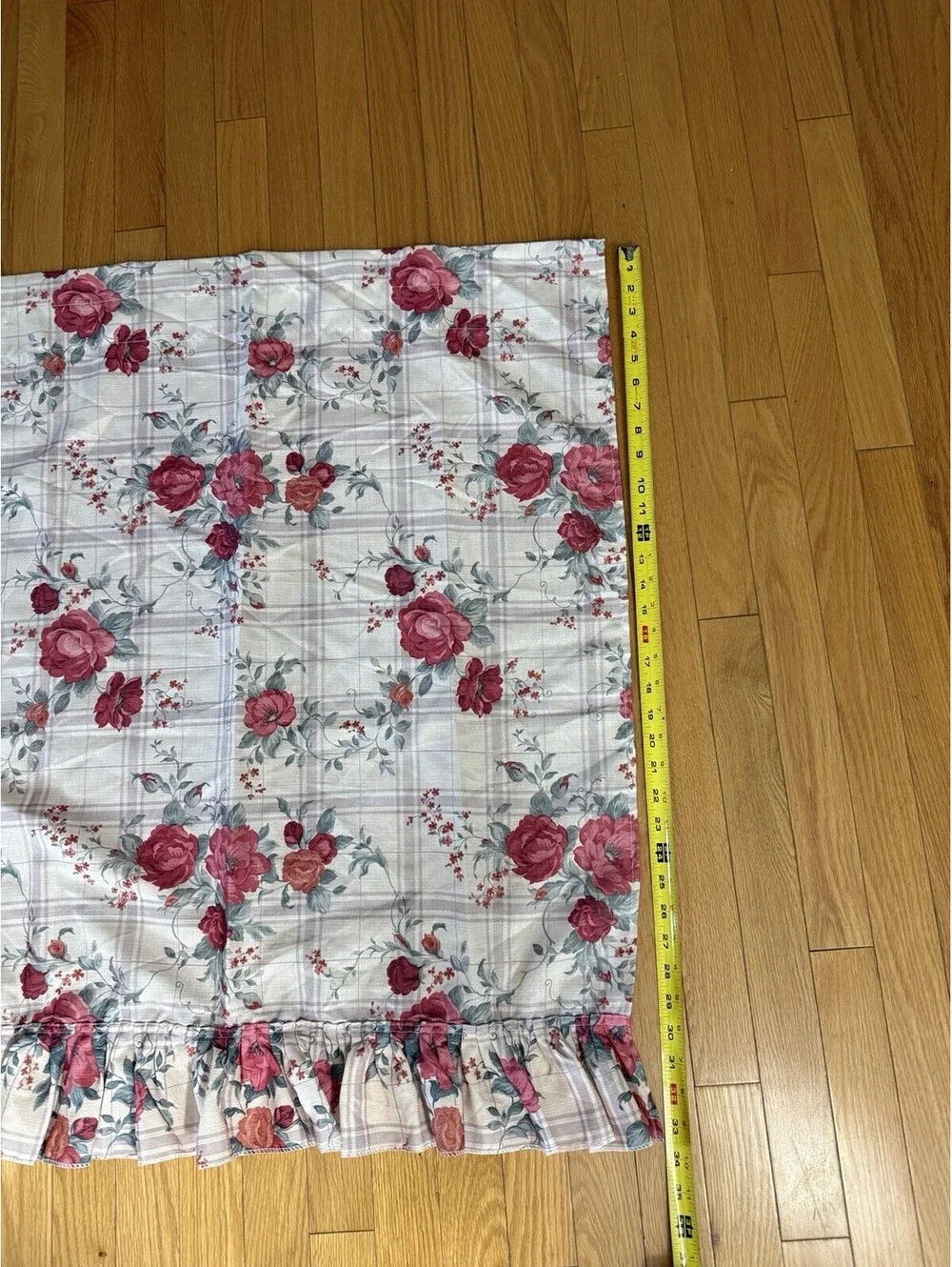 Vintage 1990s Curtain Valance Rose Chintz Plaid Ruffled, 29x33.5”